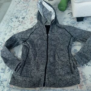 Lululemon zip up coat. Vintage. Size 10